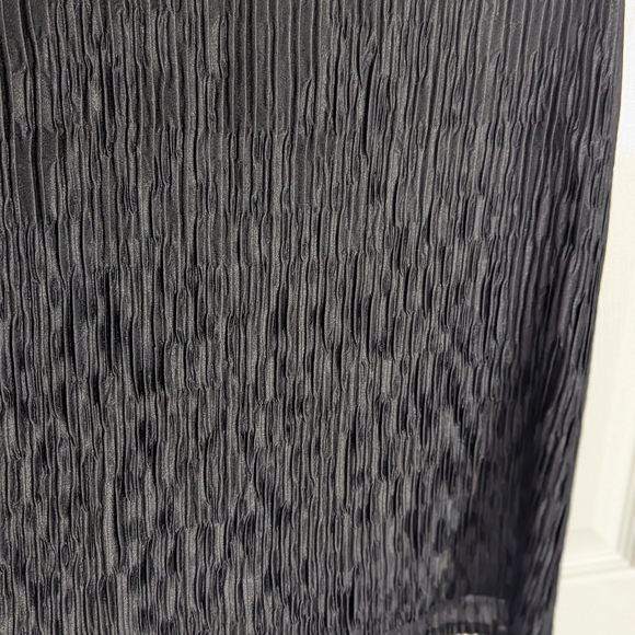 Black  Ribbed Tank Top - Picture 5 of 6